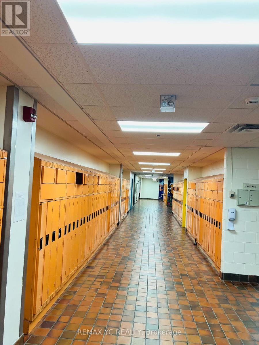 4620 Finch Avenue E, Toronto, Ontario  M1S 4G2 - Photo 3 - E12709714