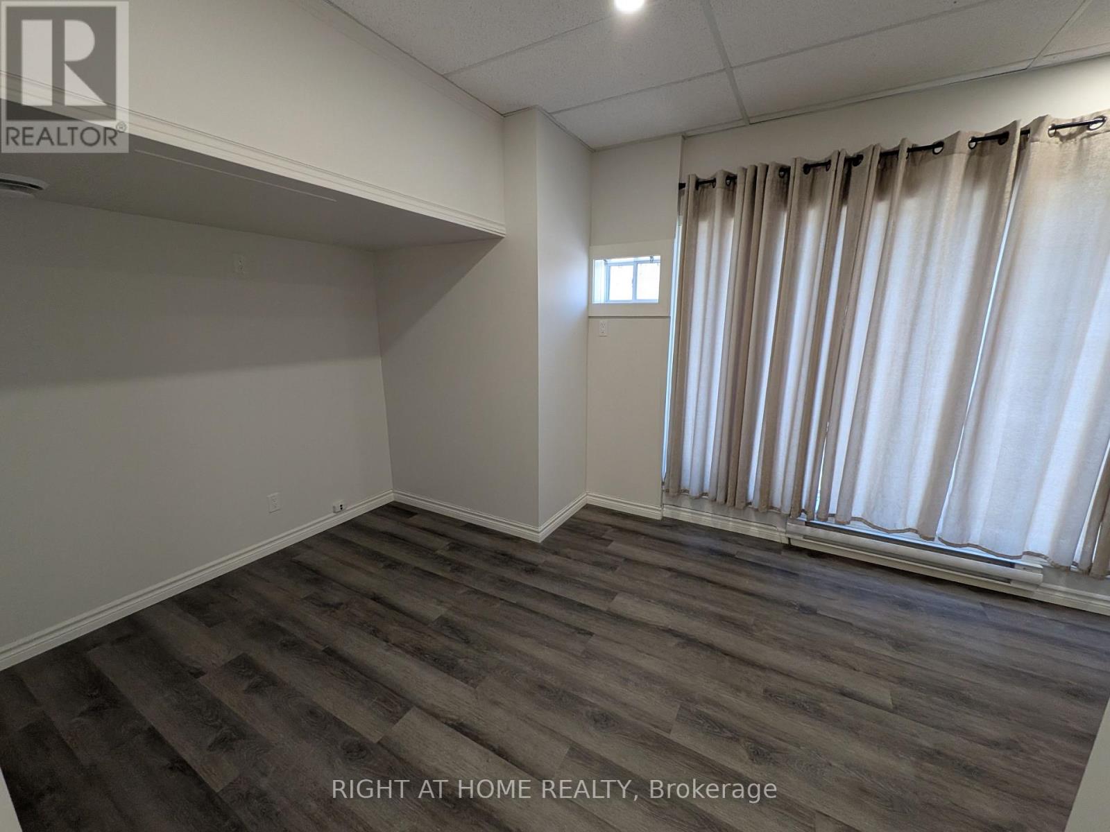 5 - 333 SIMCOE STREET S, Oshawa, Ontario