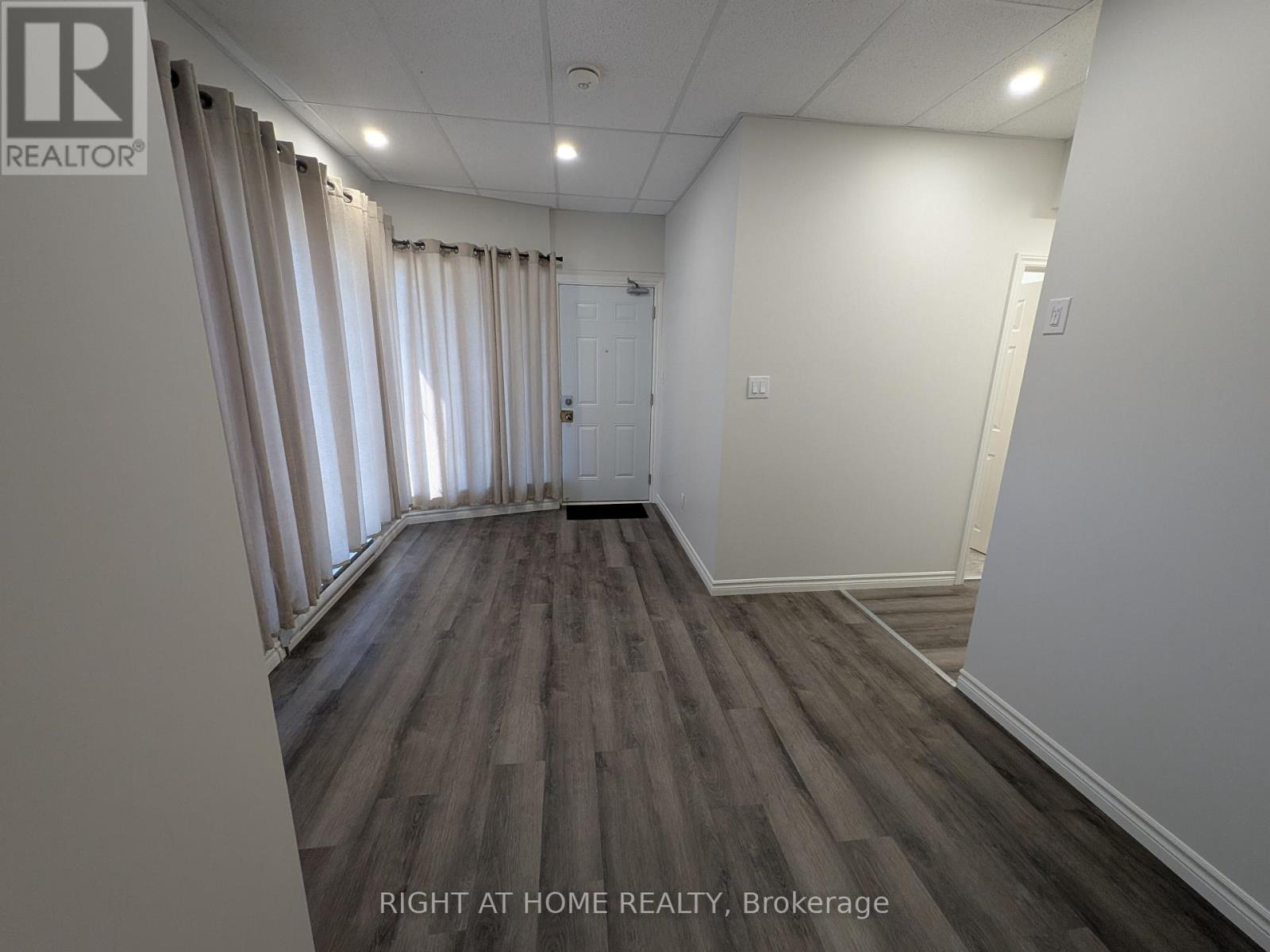 5 - 333 Simcoe Street S, Oshawa, Ontario  L1G 4T2 - Photo 2 - E12709732