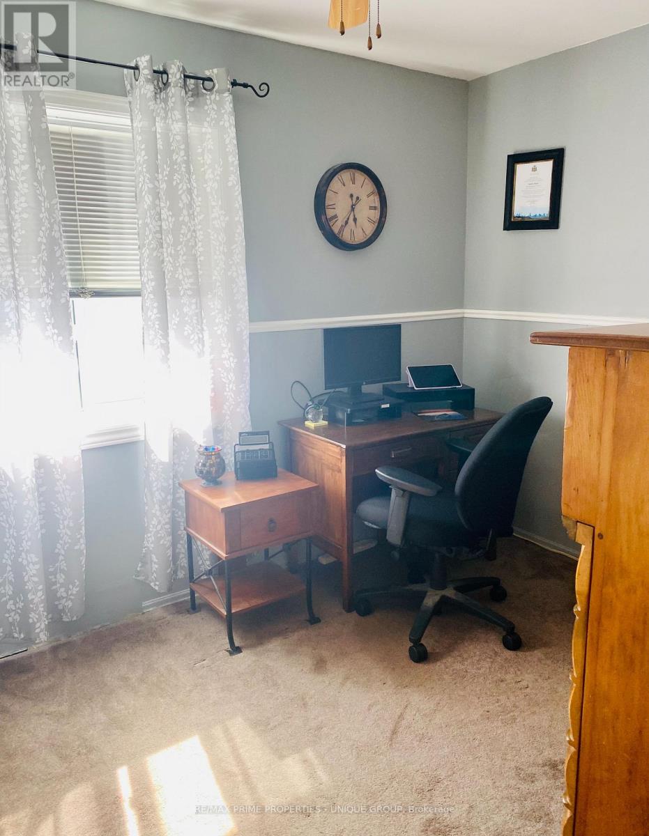 40 Jeavons Avenue, Toronto, Ontario  M1K 1S8 - Photo 10 - E12709734