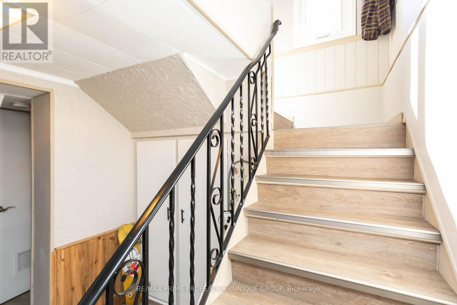 40 Jeavons Avenue, Toronto, Ontario  M1K 1S8 - Photo 19 - E12709734