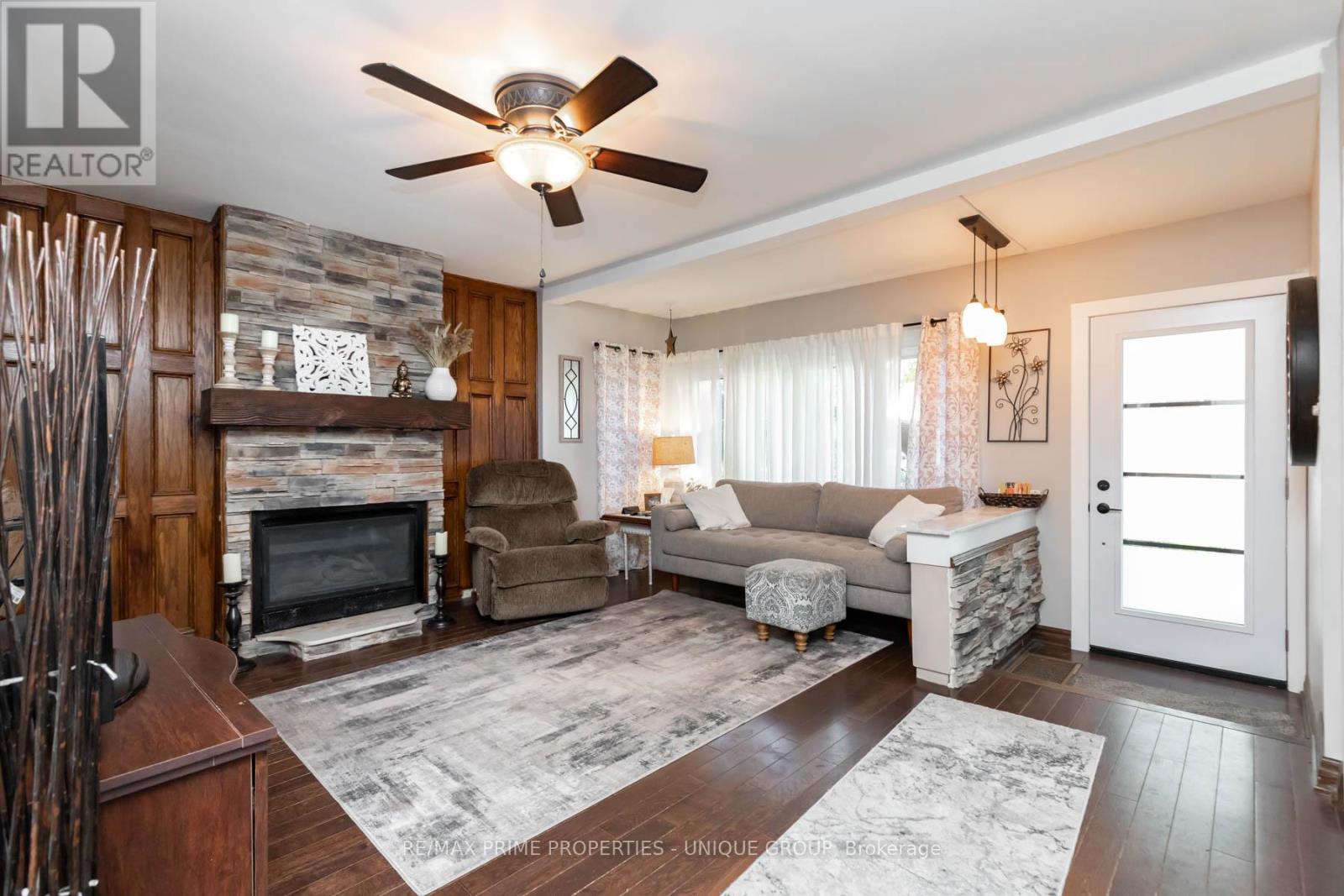 40 Jeavons Avenue, Toronto, Ontario  M1K 1S8 - Photo 4 - E12709734