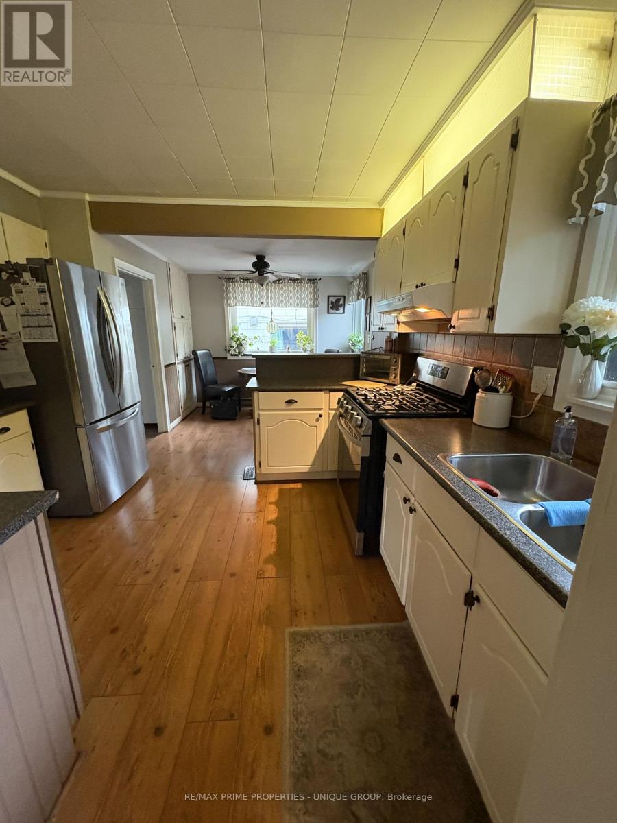 40 Jeavons Avenue, Toronto, Ontario  M1K 1S8 - Photo 7 - E12709734