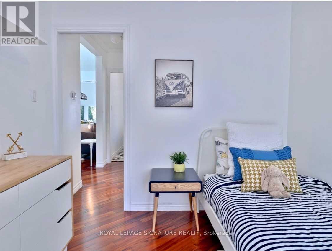 Main - 20 Amroth Avenue, Toronto, Ontario  M4C 4H2 - Photo 12 - E12709738