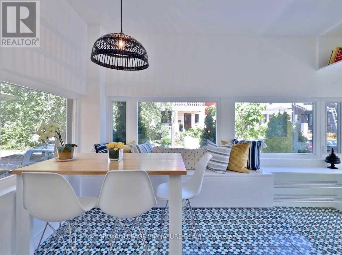 Main - 20 Amroth Avenue, Toronto, Ontario  M4C 4H2 - Photo 4 - E12709738