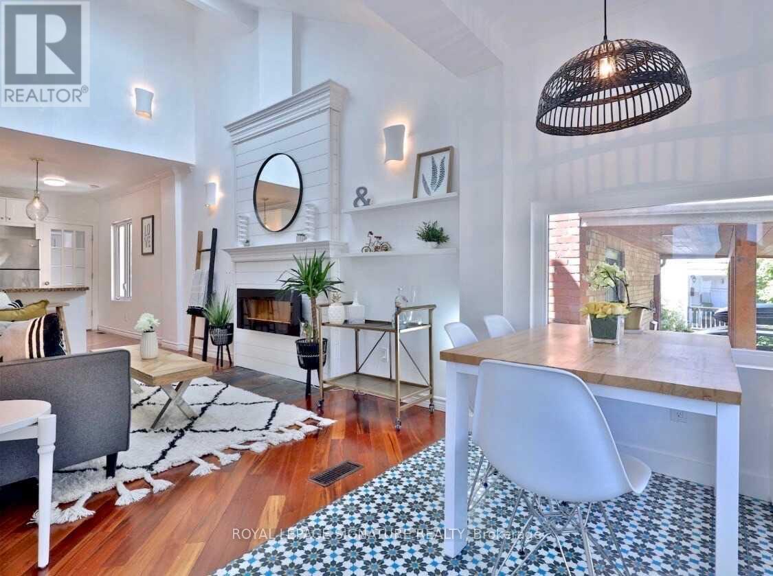 Main - 20 Amroth Avenue, Toronto, Ontario  M4C 4H2 - Photo 5 - E12709738