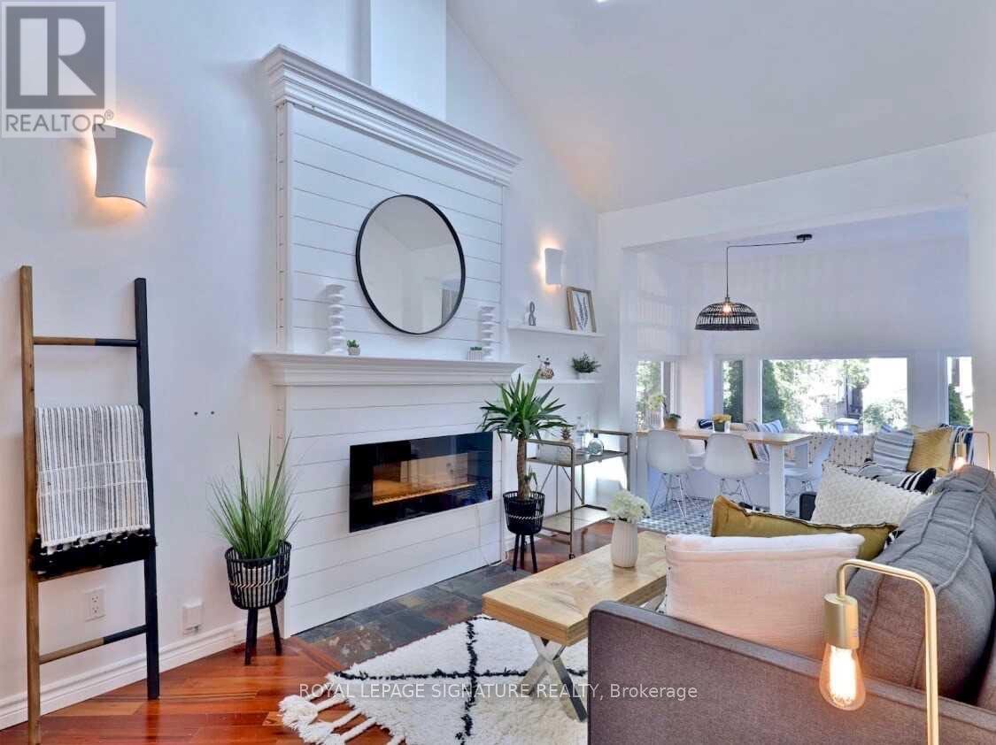 Main - 20 Amroth Avenue, Toronto, Ontario  M4C 4H2 - Photo 6 - E12709738