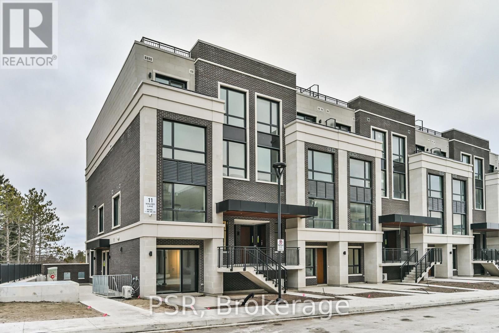 J310 - 11 Walder Lane, Richmond Hill, Ontario  L4S 0P6 - Photo 2 - N12709574