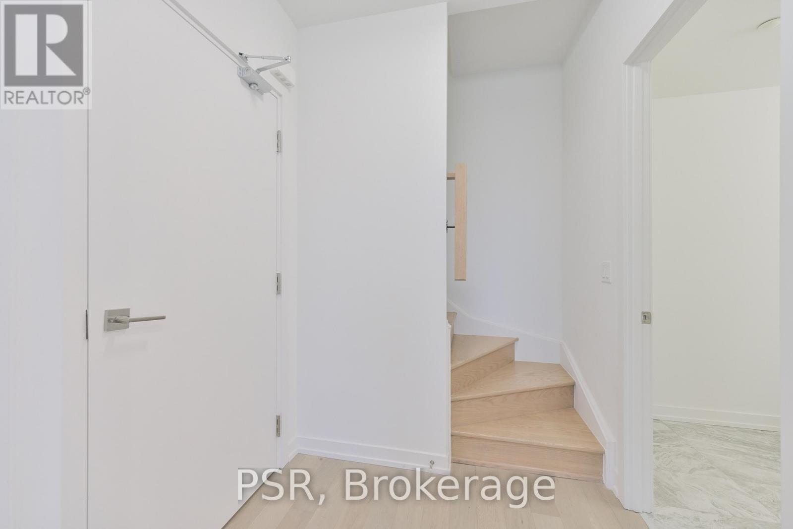 J310 - 11 Walder Lane, Richmond Hill, Ontario  L4S 0P6 - Photo 4 - N12709574