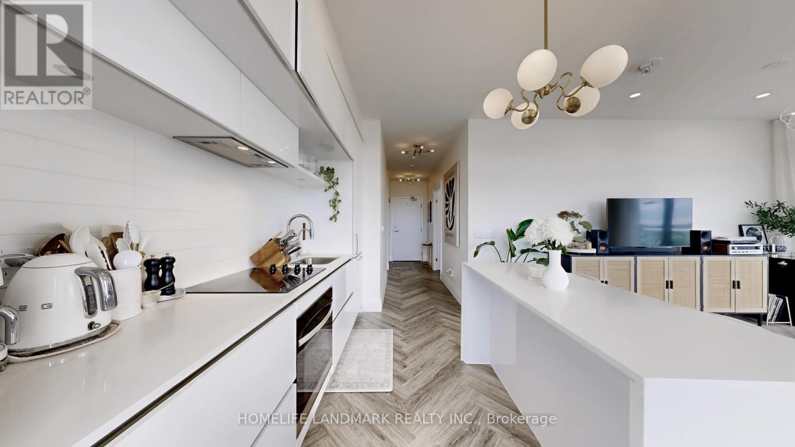 812 - 6 David Eyer Road, Richmond Hill, Ontario  L4S 0N5 - Photo 8 - N12709584