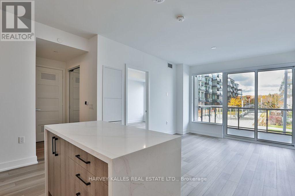 209 - 333 Sunseeker Avenue, Innisfil, Ontario  L9R 0R6 - Photo 10 - N12709686