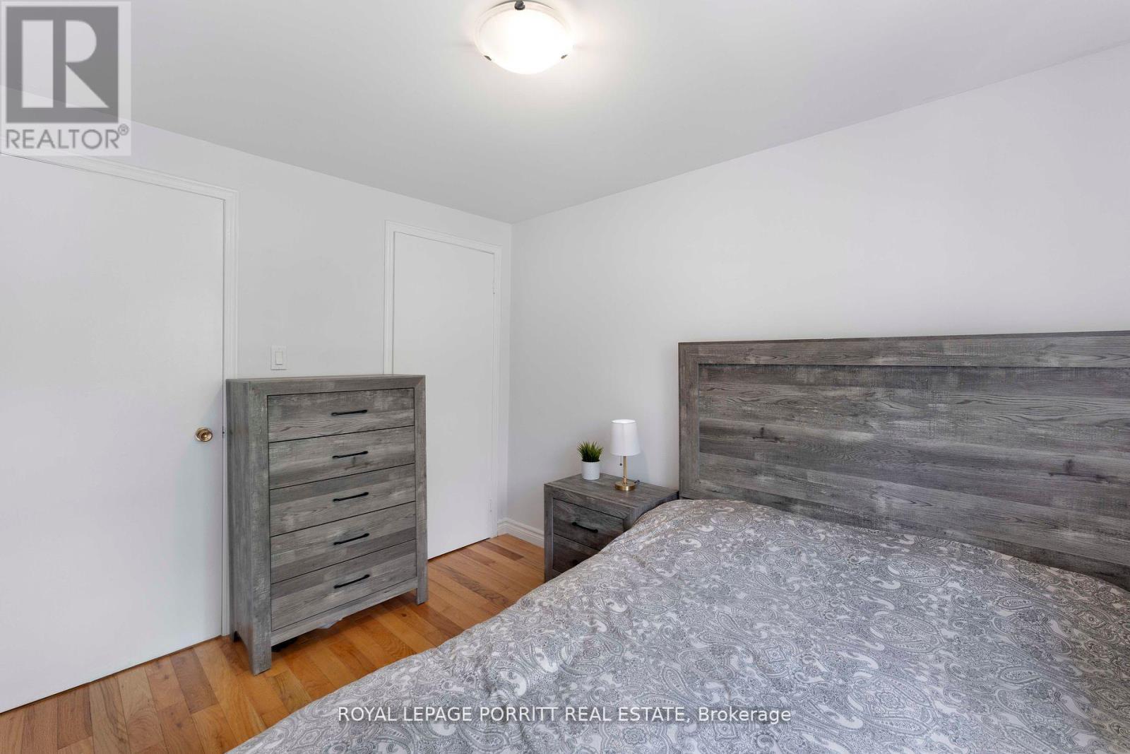 32 Chaucer Crescent, Barrie, Ontario  L4N 4T7 - Photo 12 - S12709526