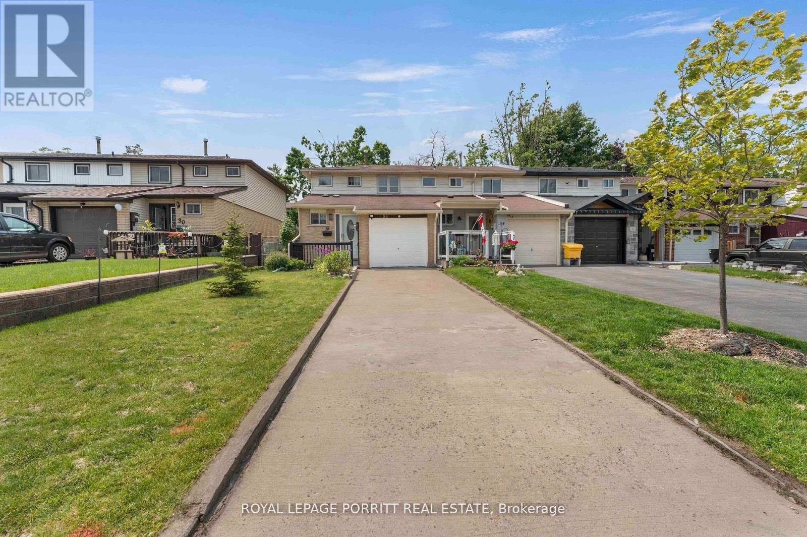 32 Chaucer Crescent, Barrie, Ontario  L4N 4T7 - Photo 2 - S12709526