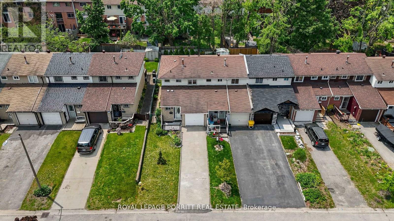 32 Chaucer Crescent, Barrie, Ontario  L4N 4T7 - Photo 3 - S12709526