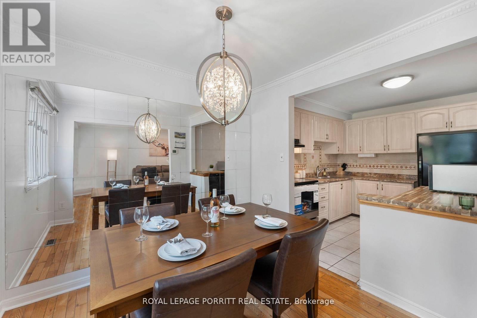 32 Chaucer Crescent, Barrie, Ontario  L4N 4T7 - Photo 8 - S12709526