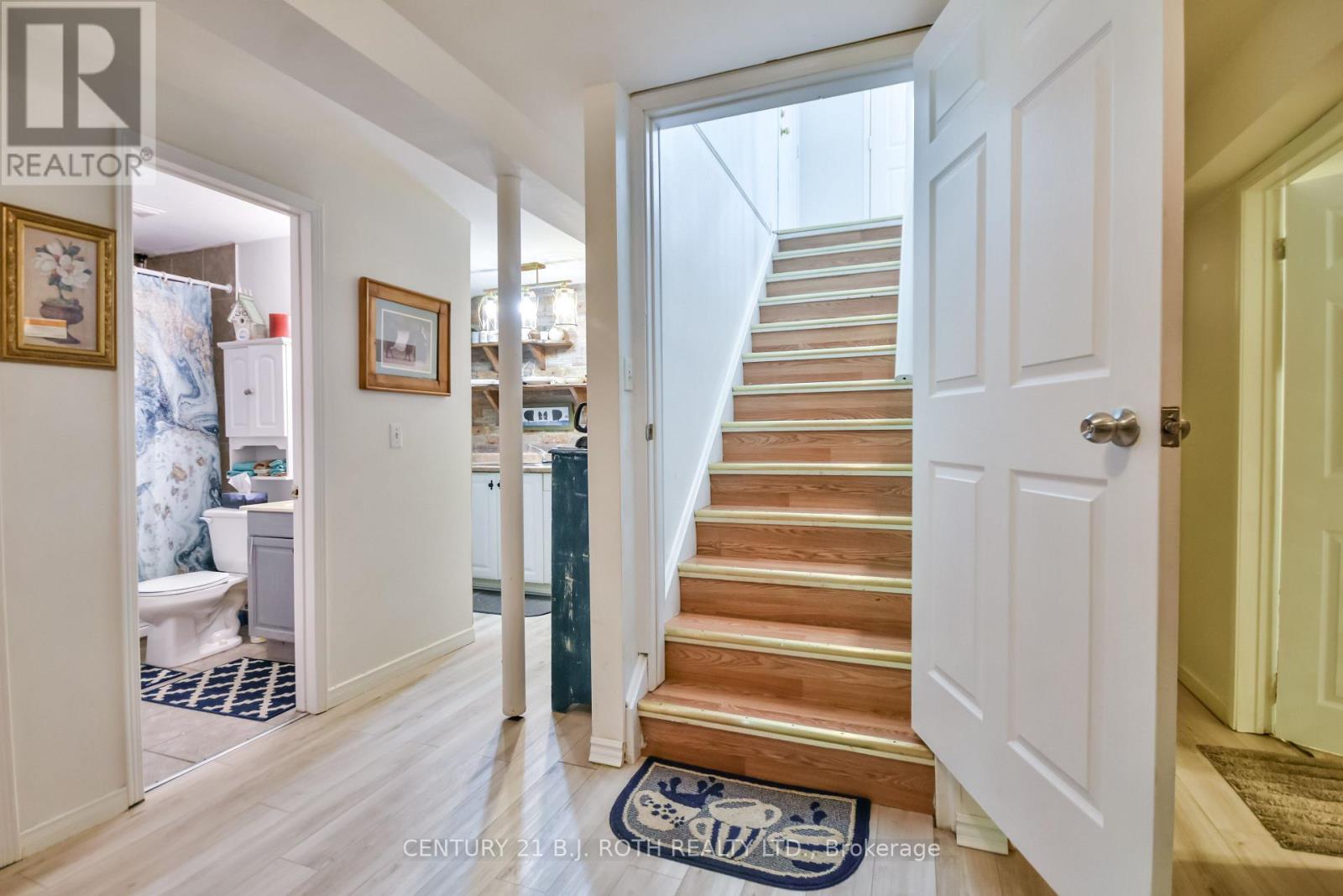 37 Nicholson Drive, Barrie (Ardagh), Ontario  L4N 8L7 - Photo 18 - S12709568