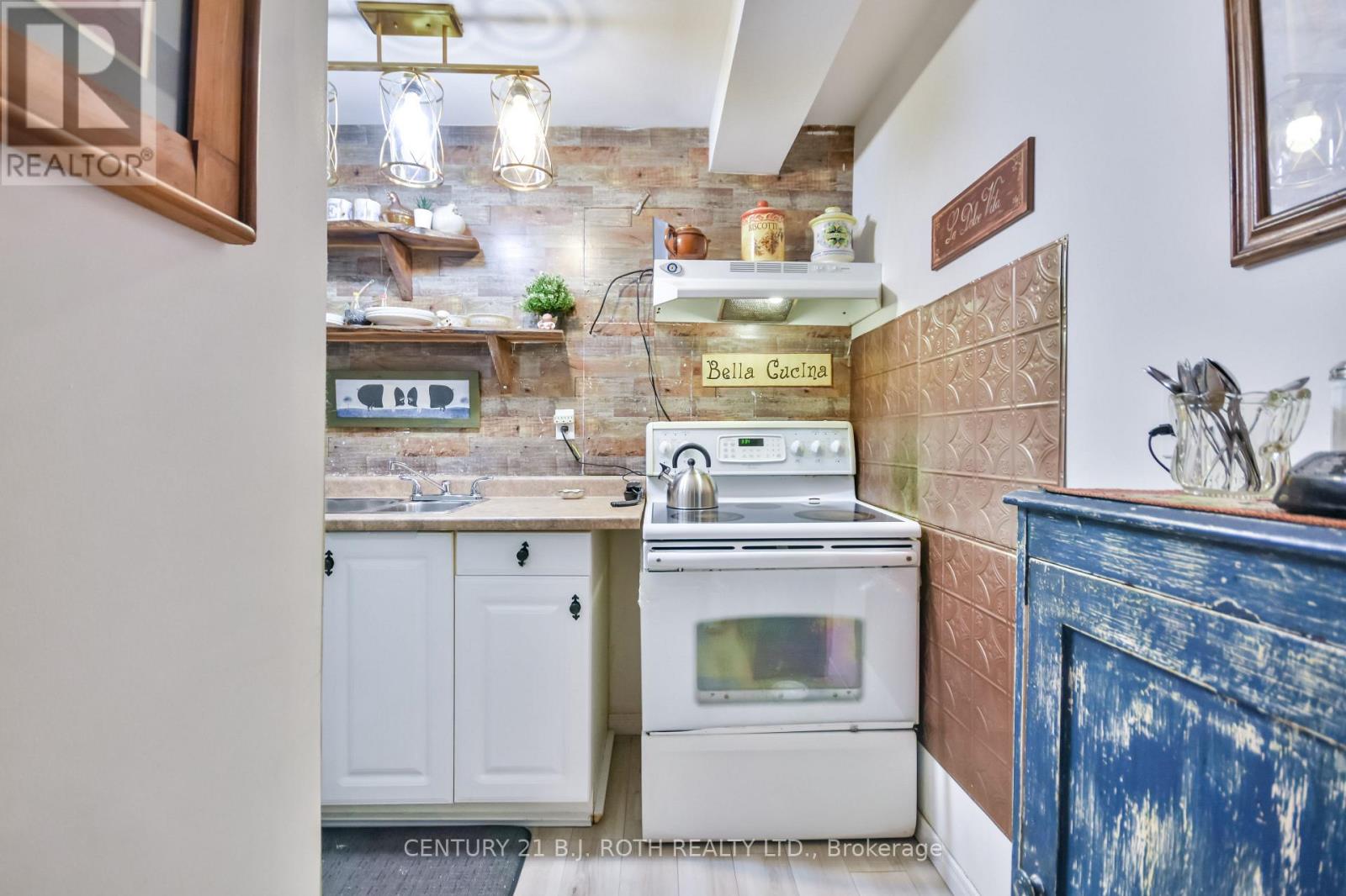 37 Nicholson Drive, Barrie (Ardagh), Ontario  L4N 8L7 - Photo 19 - S12709568