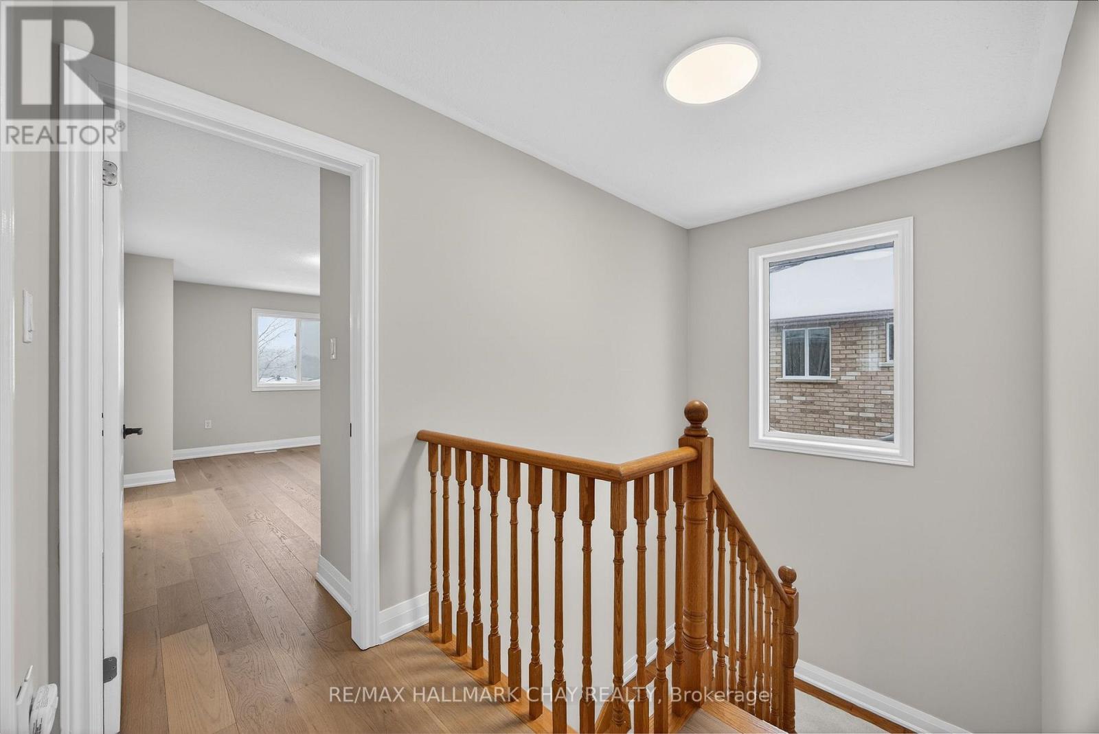 32 Bloom Crescent, Barrie (Ardagh), Ontario  L4N 0S8 - Photo 10 - S12709618