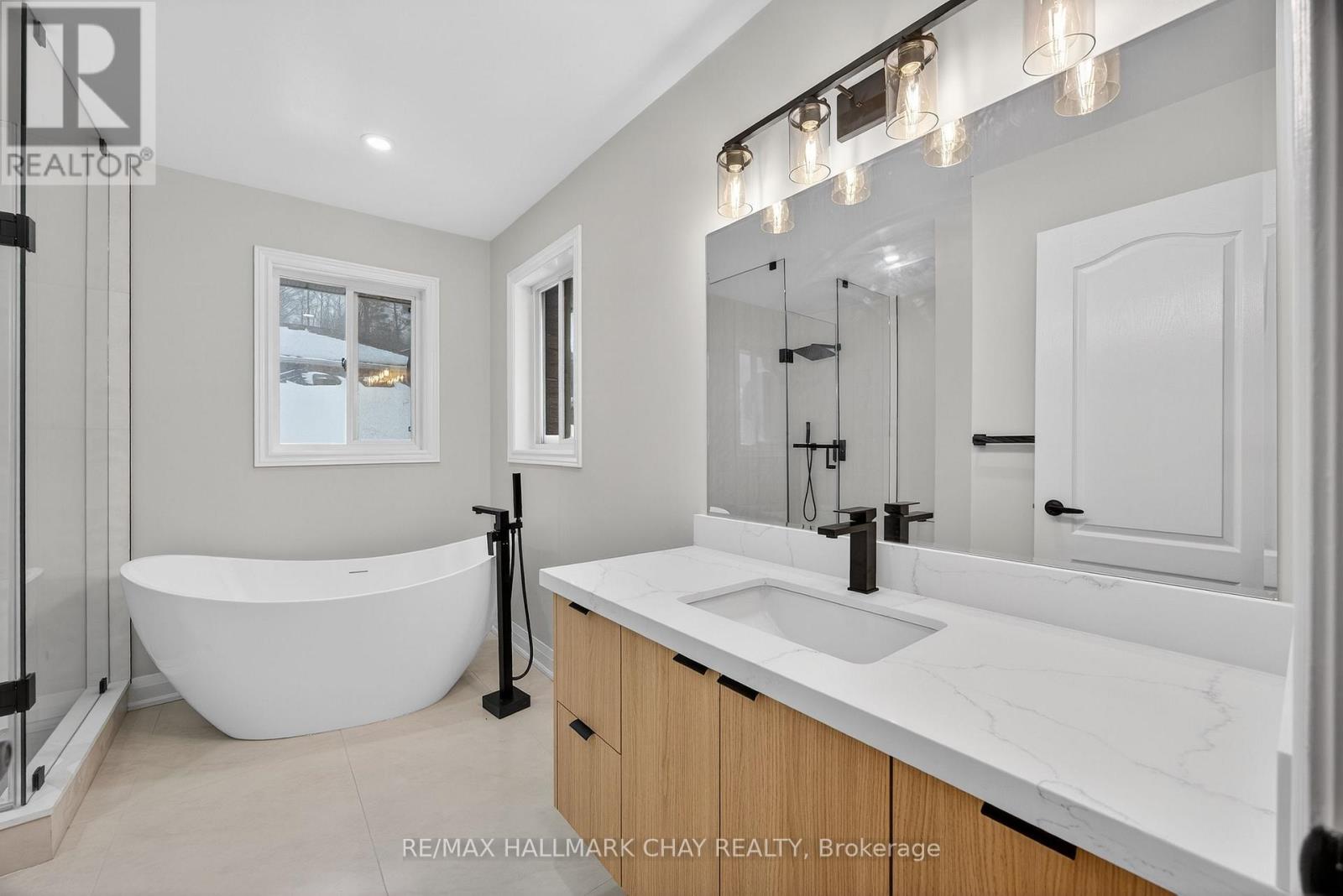 32 Bloom Crescent, Barrie (Ardagh), Ontario  L4N 0S8 - Photo 14 - S12709618