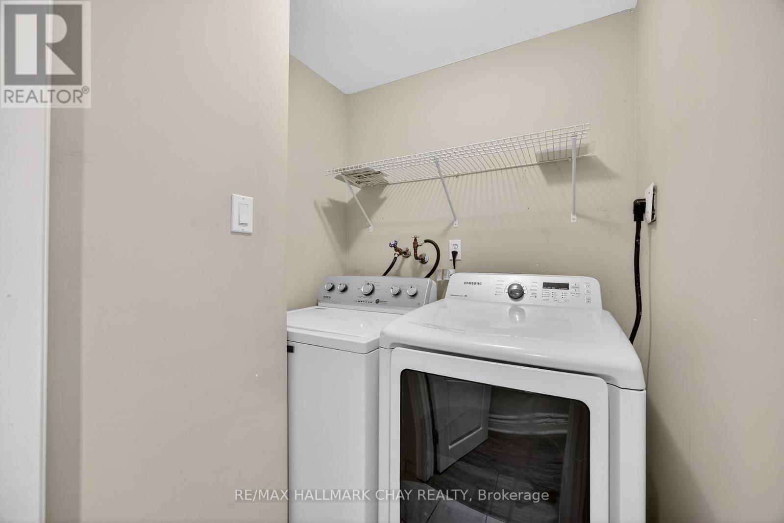 32 Bloom Crescent, Barrie (Ardagh), Ontario  L4N 0S8 - Photo 23 - S12709618