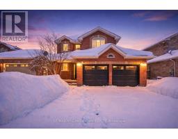 32 BLOOM CRESCENT, Barrie, Ontario