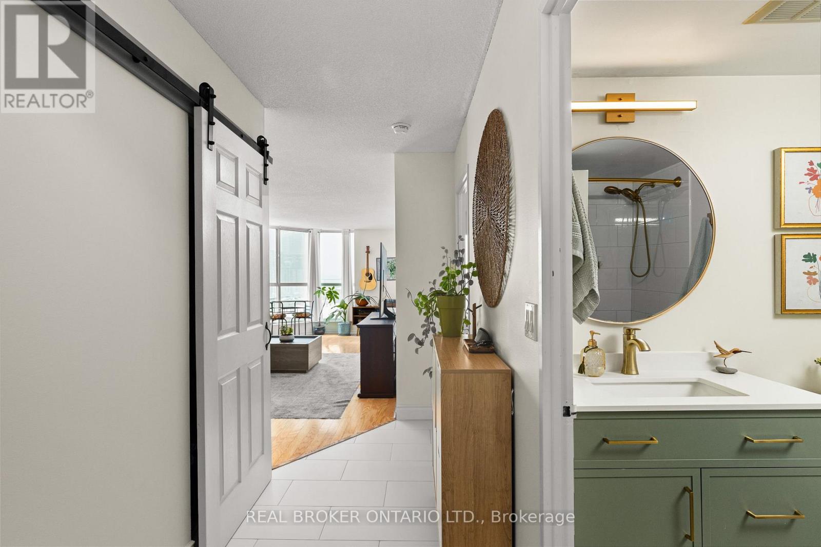 504 - 140 DUNLOP STREET E, Barrie, Ontario