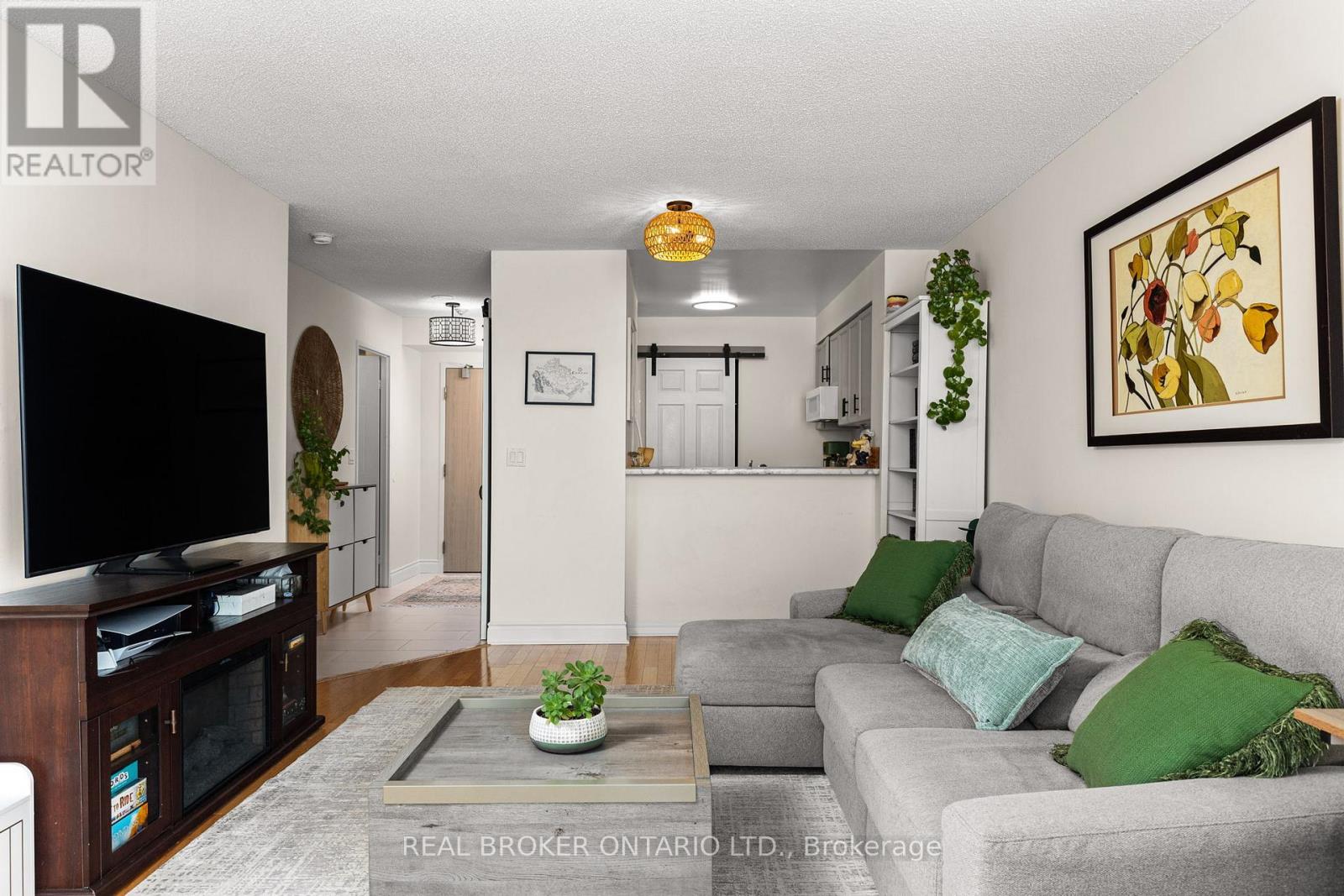 504 - 140 Dunlop Street E, Barrie, Ontario  L4M 6H9 - Photo 4 - S12709672