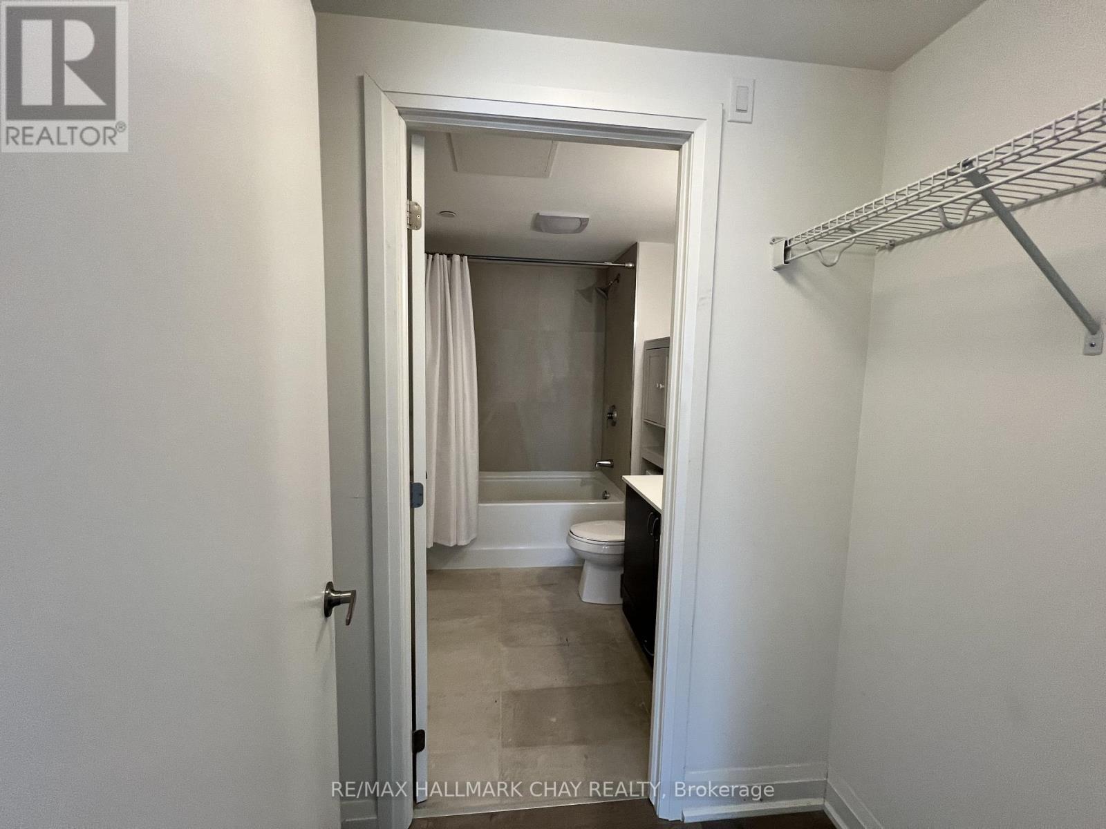 618 - 58 Lakeside Terrace, Barrie, Ontario  L4M 7N9 - Photo 5 - S12709742