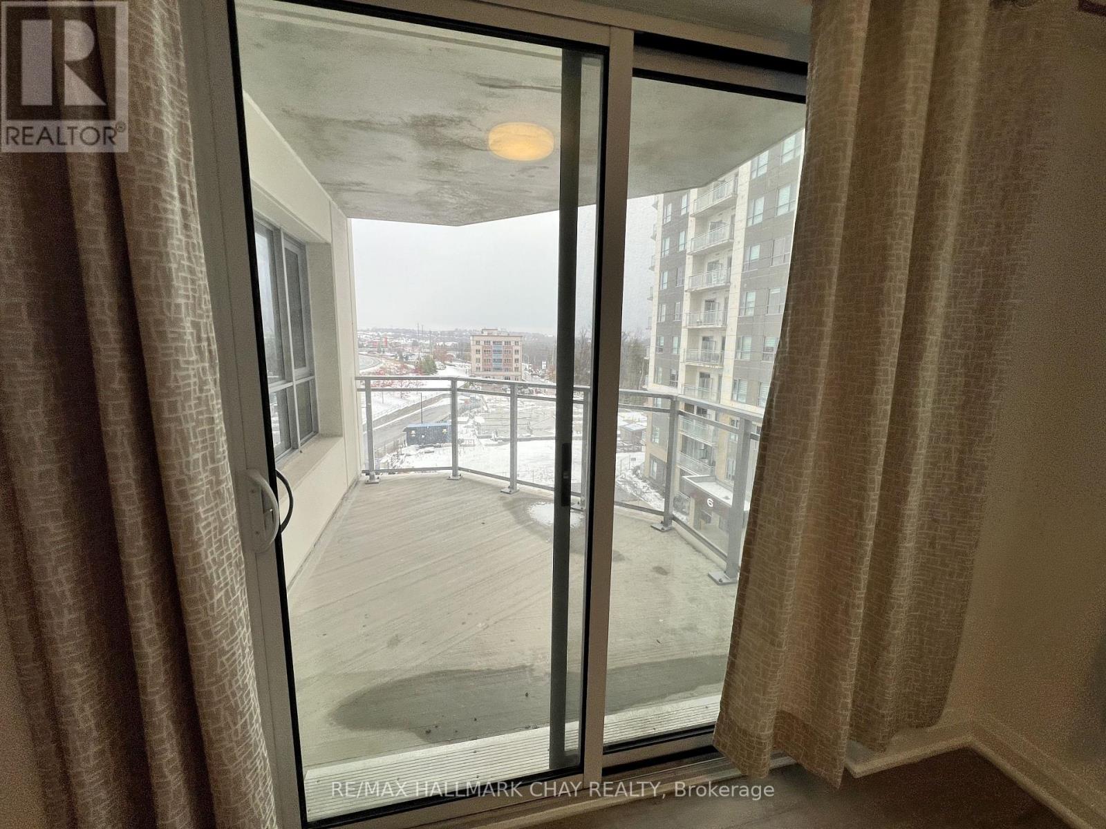 618 - 58 Lakeside Terrace, Barrie, Ontario  L4M 7N9 - Photo 8 - S12709742