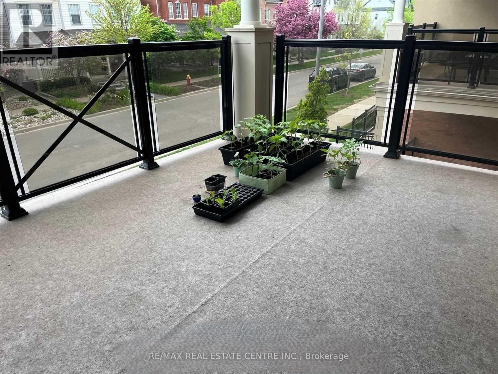 208 - 263 Georgian Drive, Oakville, Ontario  L6H 0L2 - Photo 14 - W12709520