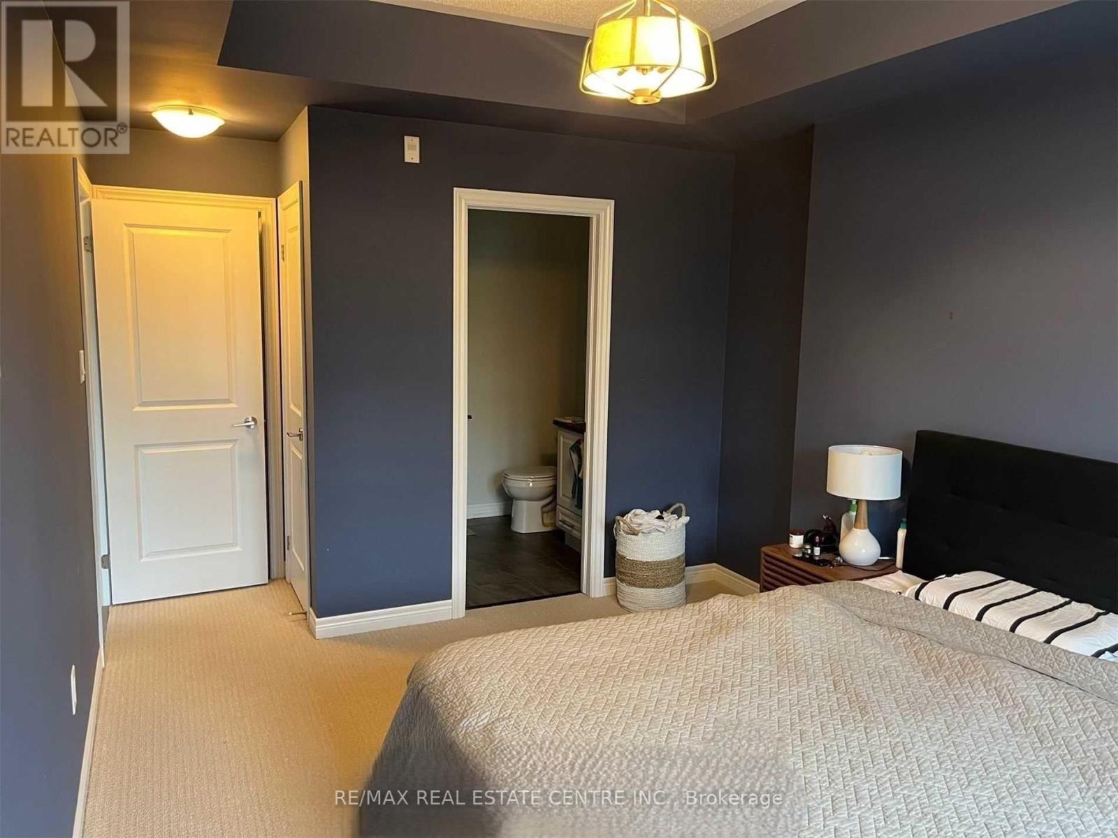 208 - 263 Georgian Drive, Oakville, Ontario  L6H 0L2 - Photo 7 - W12709520