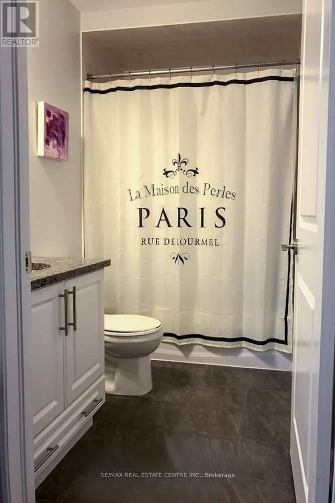 208 - 263 Georgian Drive, Oakville, Ontario  L6H 0L2 - Photo 8 - W12709520