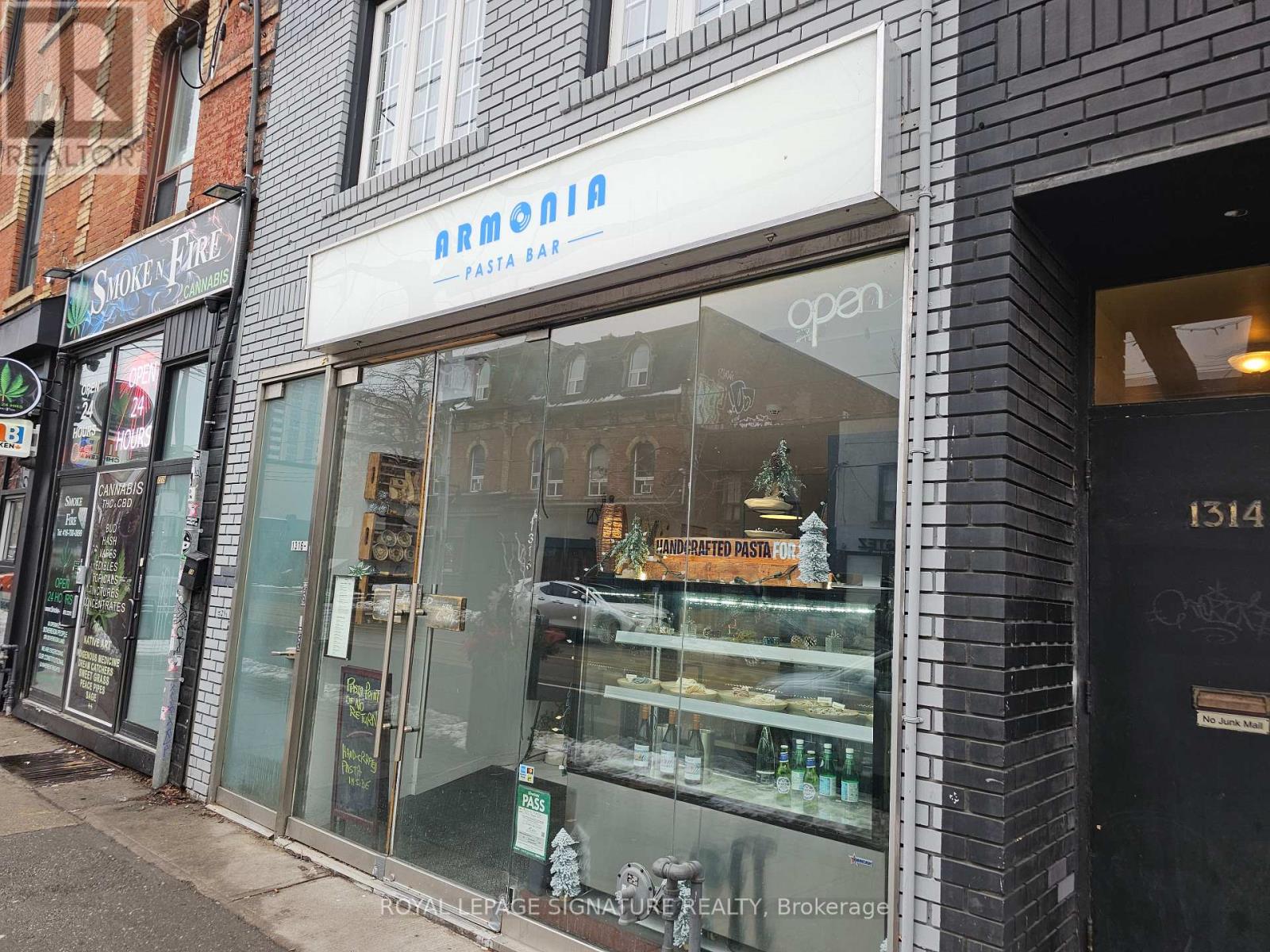 1316 QUEEN STREET W, Toronto, Ontario