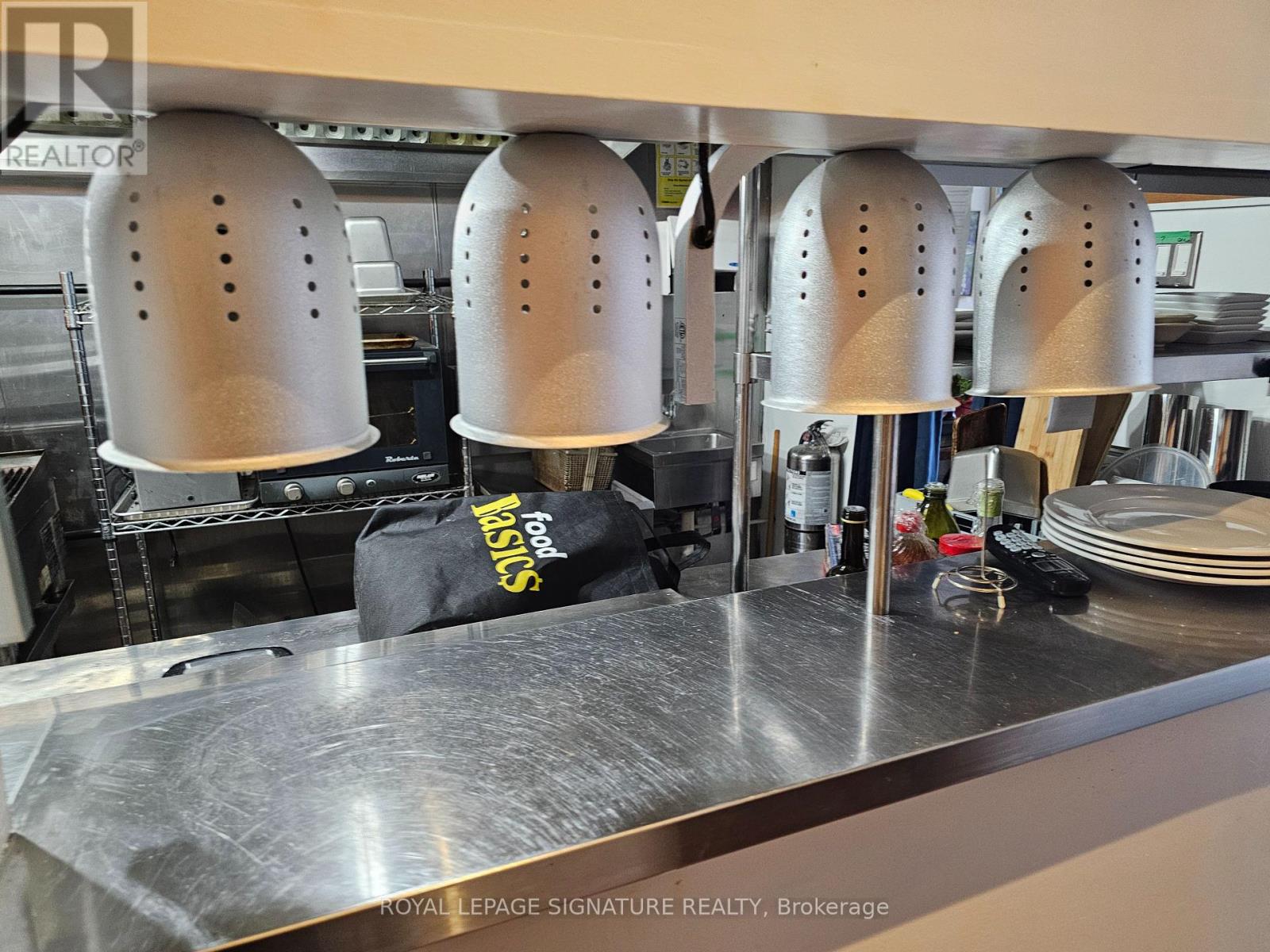 1316 Queen Street W, Toronto, Ontario  M6K 1L4 - Photo 15 - W12709546