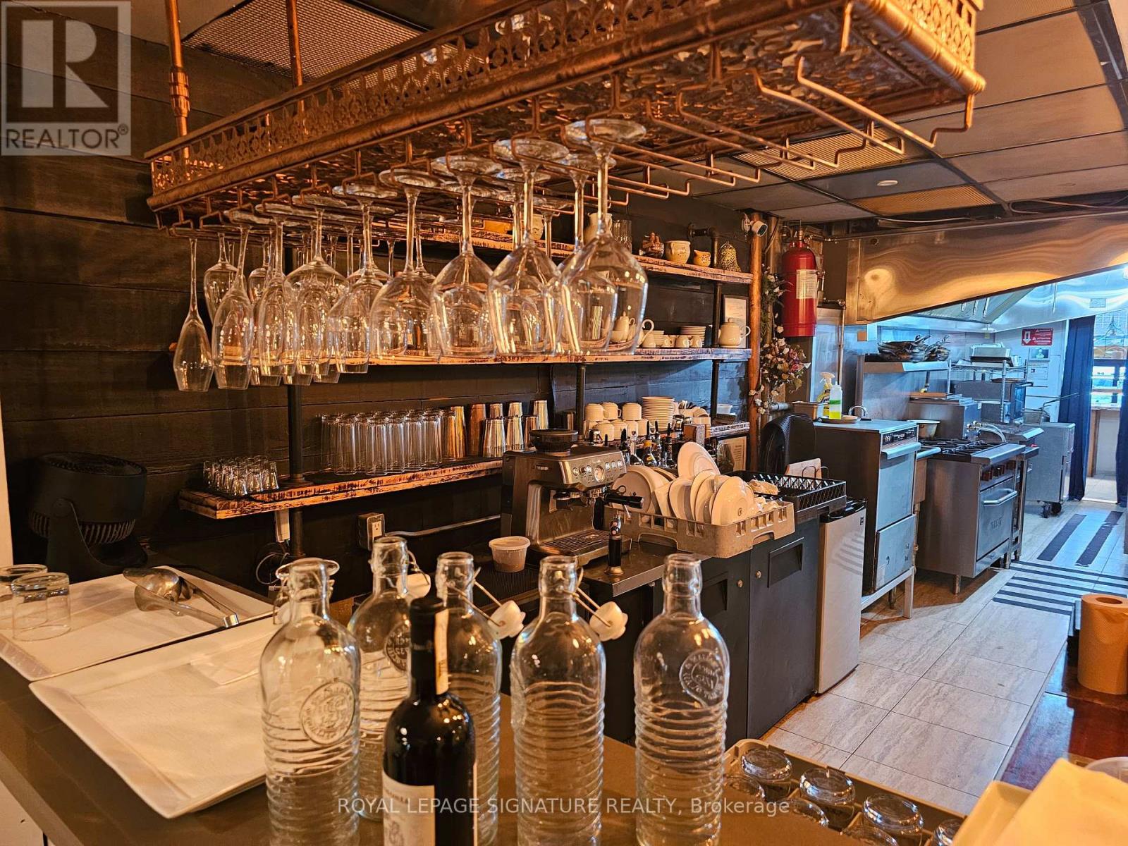 1316 Queen Street W, Toronto, Ontario  M6K 1L4 - Photo 30 - W12709546