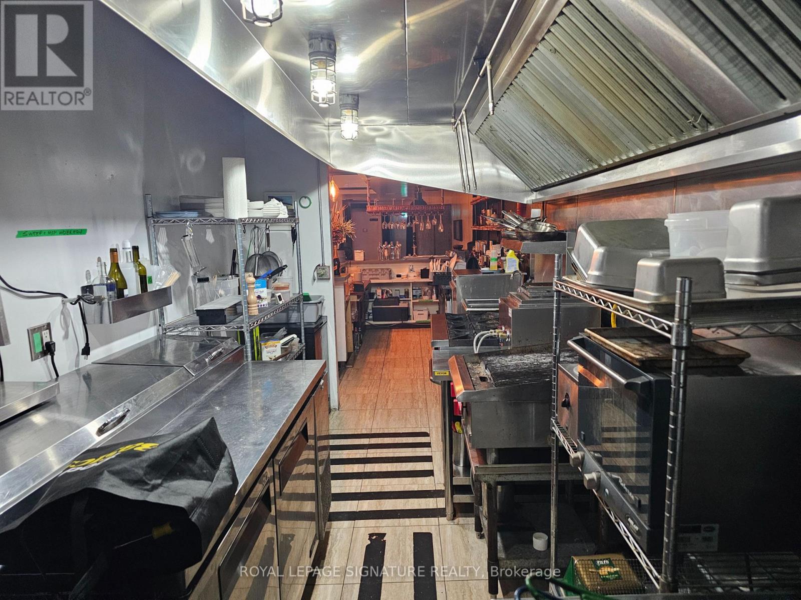 1316 Queen Street W, Toronto, Ontario  M6K 1L4 - Photo 8 - W12709546