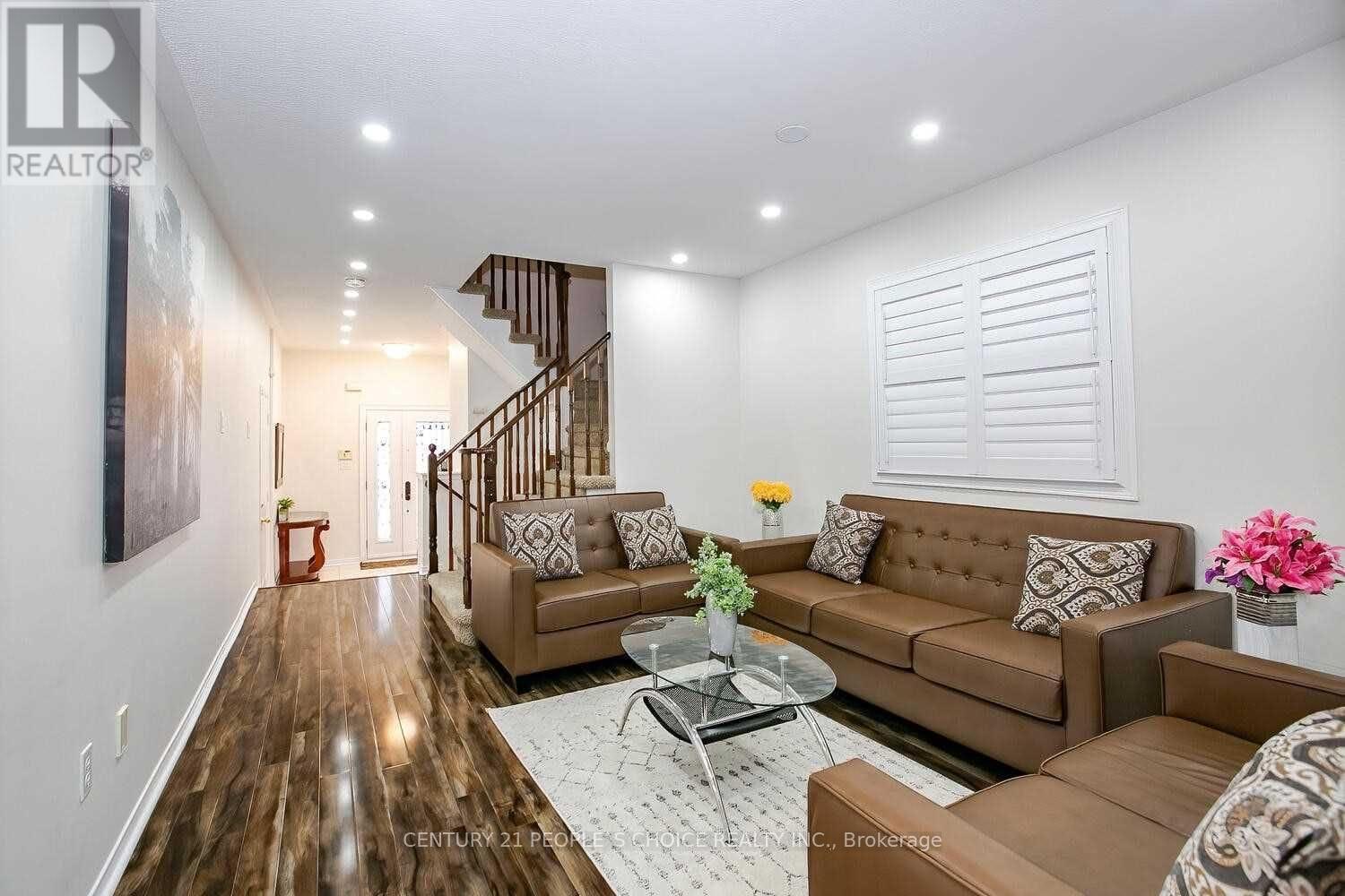 25 Dunure Crescent, Brampton, Ontario  L7A 2Y5 - Photo 4 - W12709594