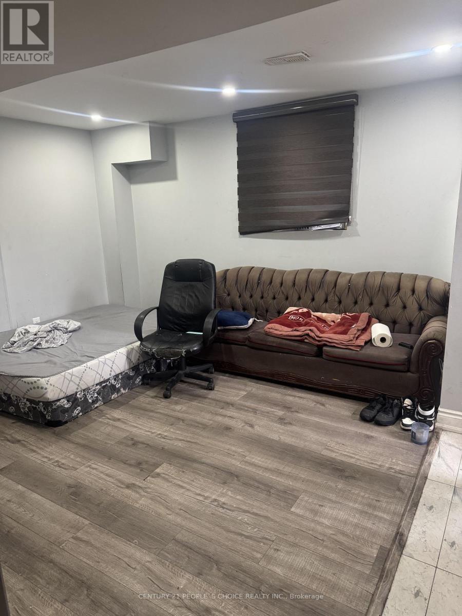 Bsmt - 9 Facet Street, Brampton, Ontario  L7A 4K7 - Photo 2 - W12709620