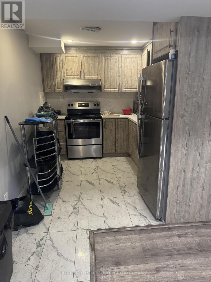 Bsmt - 9 Facet Street, Brampton, Ontario  L7A 4K7 - Photo 4 - W12709620