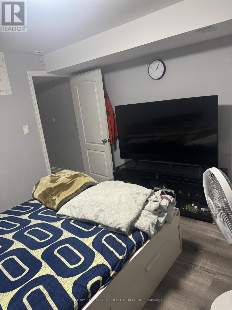 Bsmt - 9 Facet Street, Brampton, Ontario  L7A 4K7 - Photo 6 - W12709620