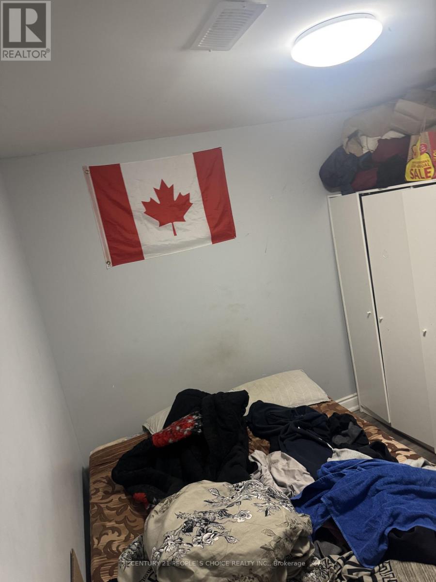 Bsmt - 9 Facet Street, Brampton, Ontario  L7A 4K7 - Photo 8 - W12709620