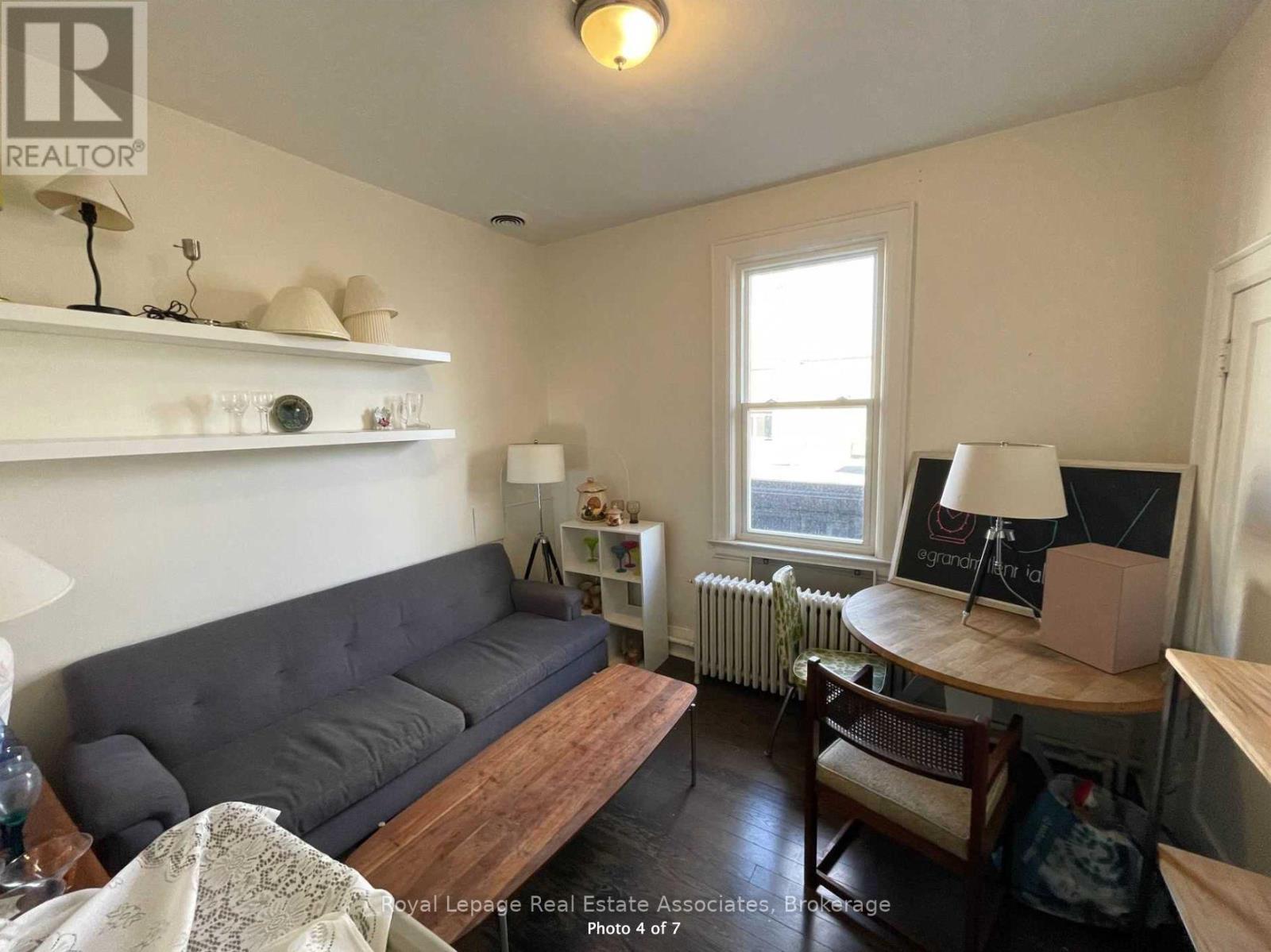 206 - 94 Lakeshore Road E, Mississauga, Ontario  L5G 1E3 - Photo 7 - W12709678