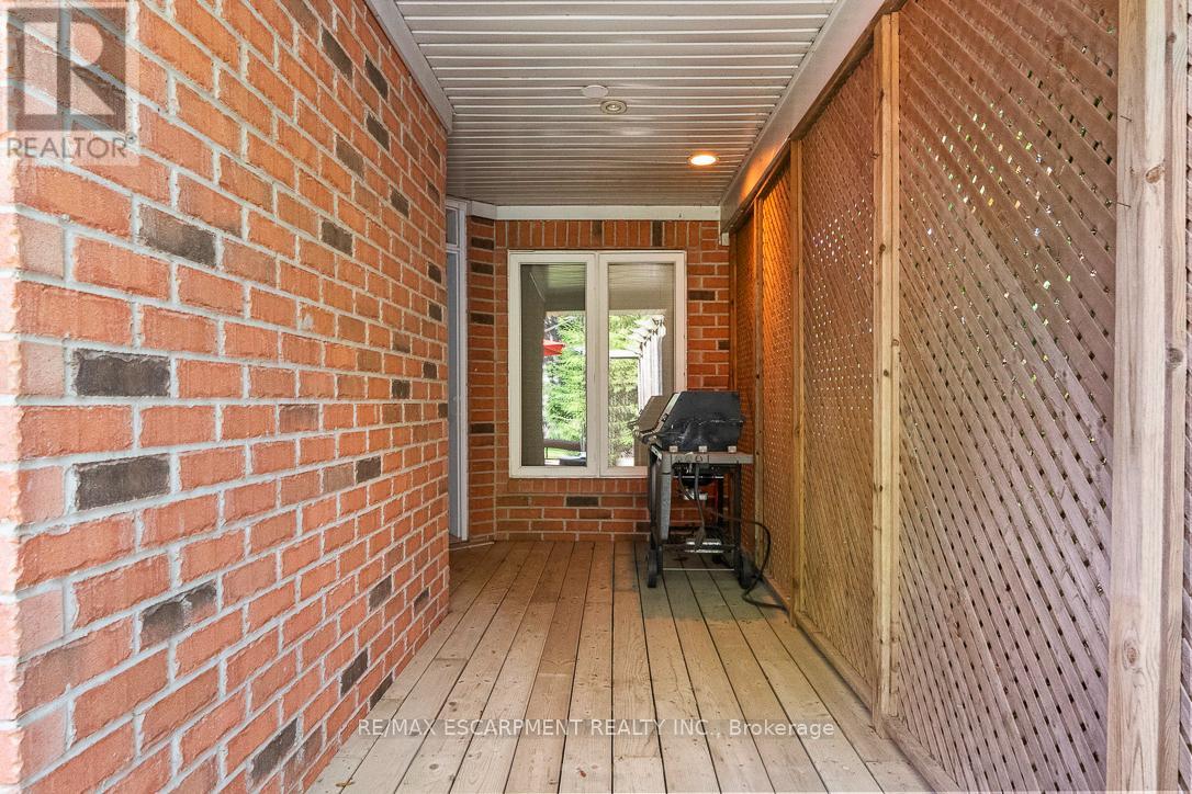 1329 Clarkson Road N, Mississauga, Ontario  L5J 2W6 - Photo 32 - W12709688