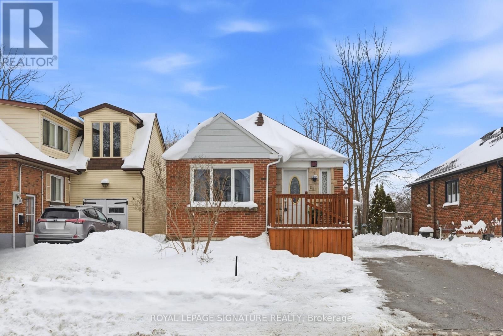 26 GUEST STREET, Brampton, Ontario