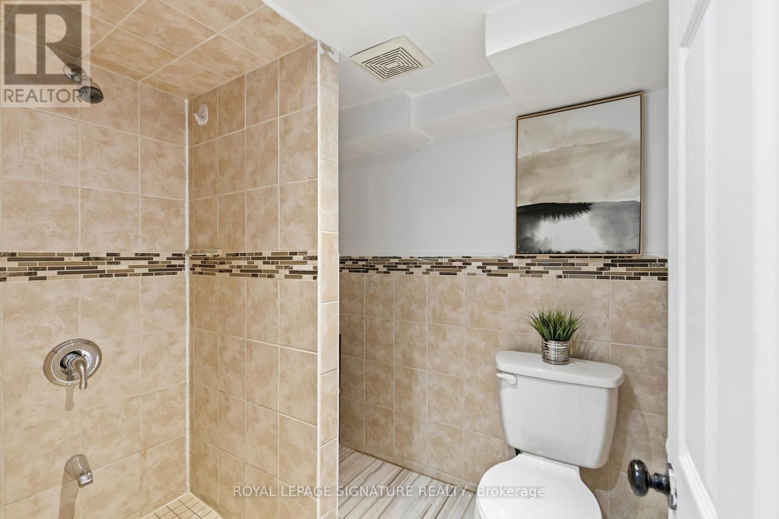 26 Guest Street, Brampton, Ontario  L6W 1T8 - Photo 33 - W12709712