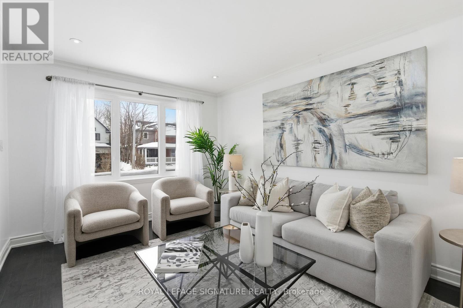 26 Guest Street, Brampton, Ontario  L6W 1T8 - Photo 4 - W12709712