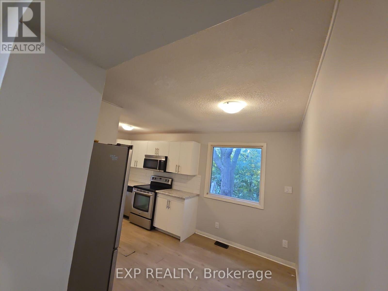 Main Level - 89 Wellington Street E, Brampton, Ontario  L6W 1Y6 - Photo 7 - W12486593