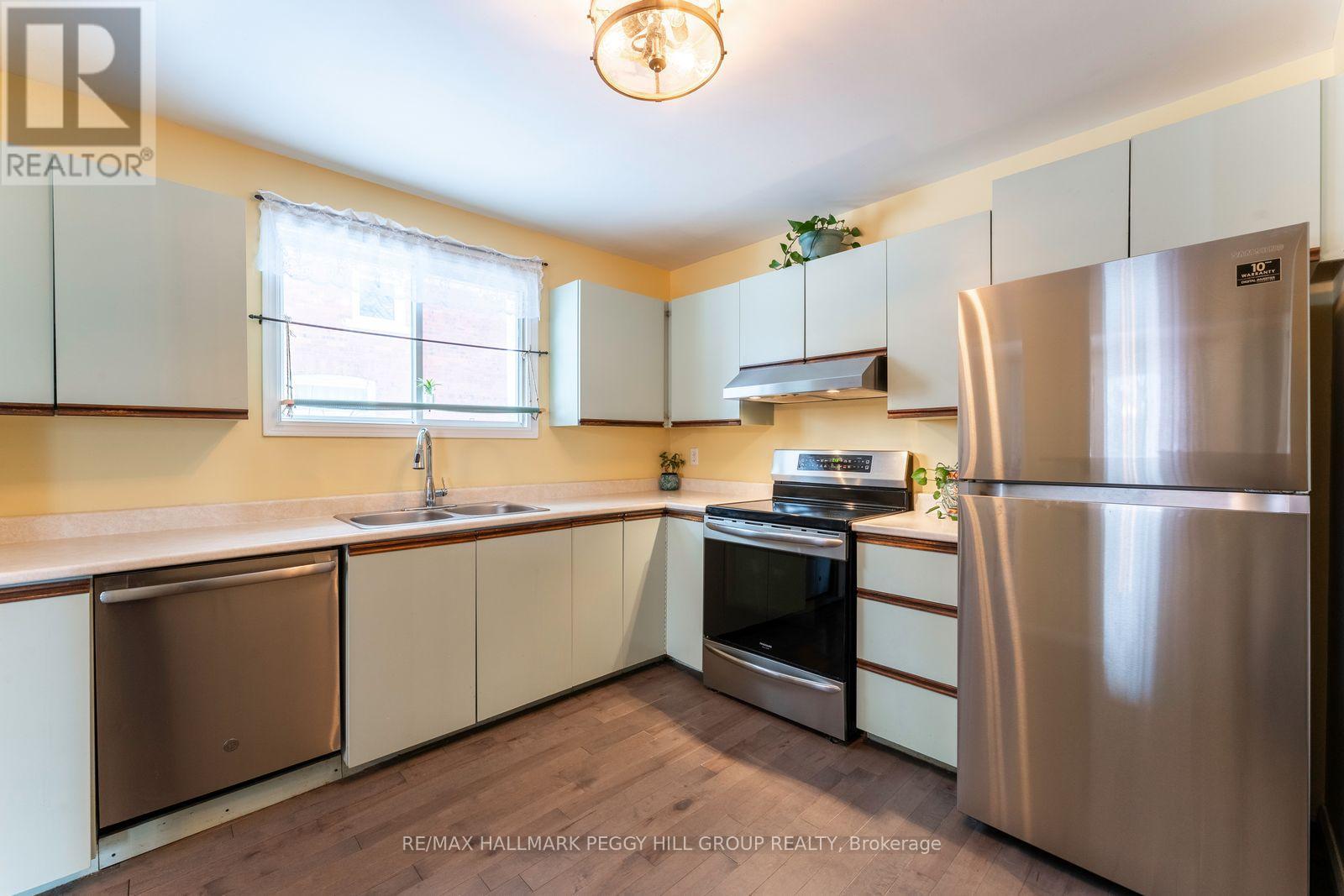 112 Borland Street E, Orillia, Ontario  L3V 2B7 - Photo 6 - S12655942