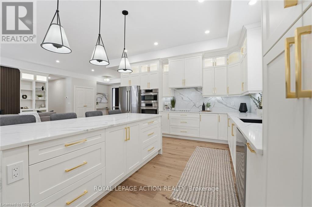 3 Kings Lane, Brant, Ontario  N0E 1R0 - Photo 12 - X12709544