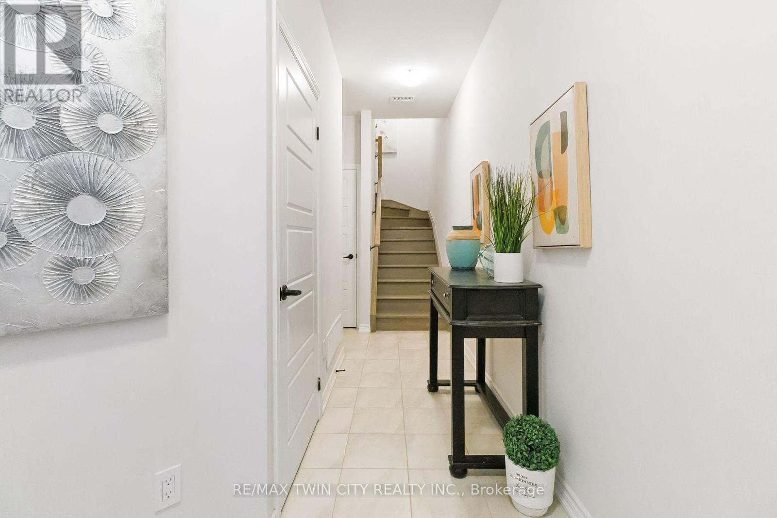 150 - 677 Park Road N, Brantford, Ontario  N3R 0C2 - Photo 4 - X12709638